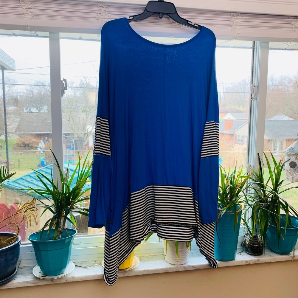 Royal blue tunic with black and white stripes